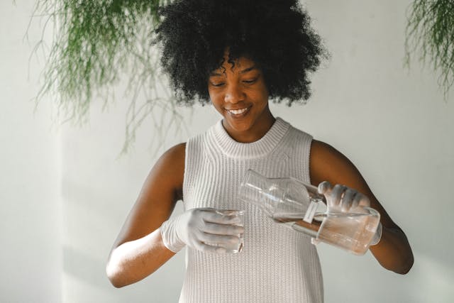 Hydrogen Peroxide in Laundry: Whitening & Stain-Fighting Tips